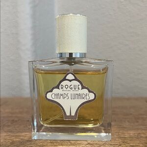 Rouge Champs Lunaires